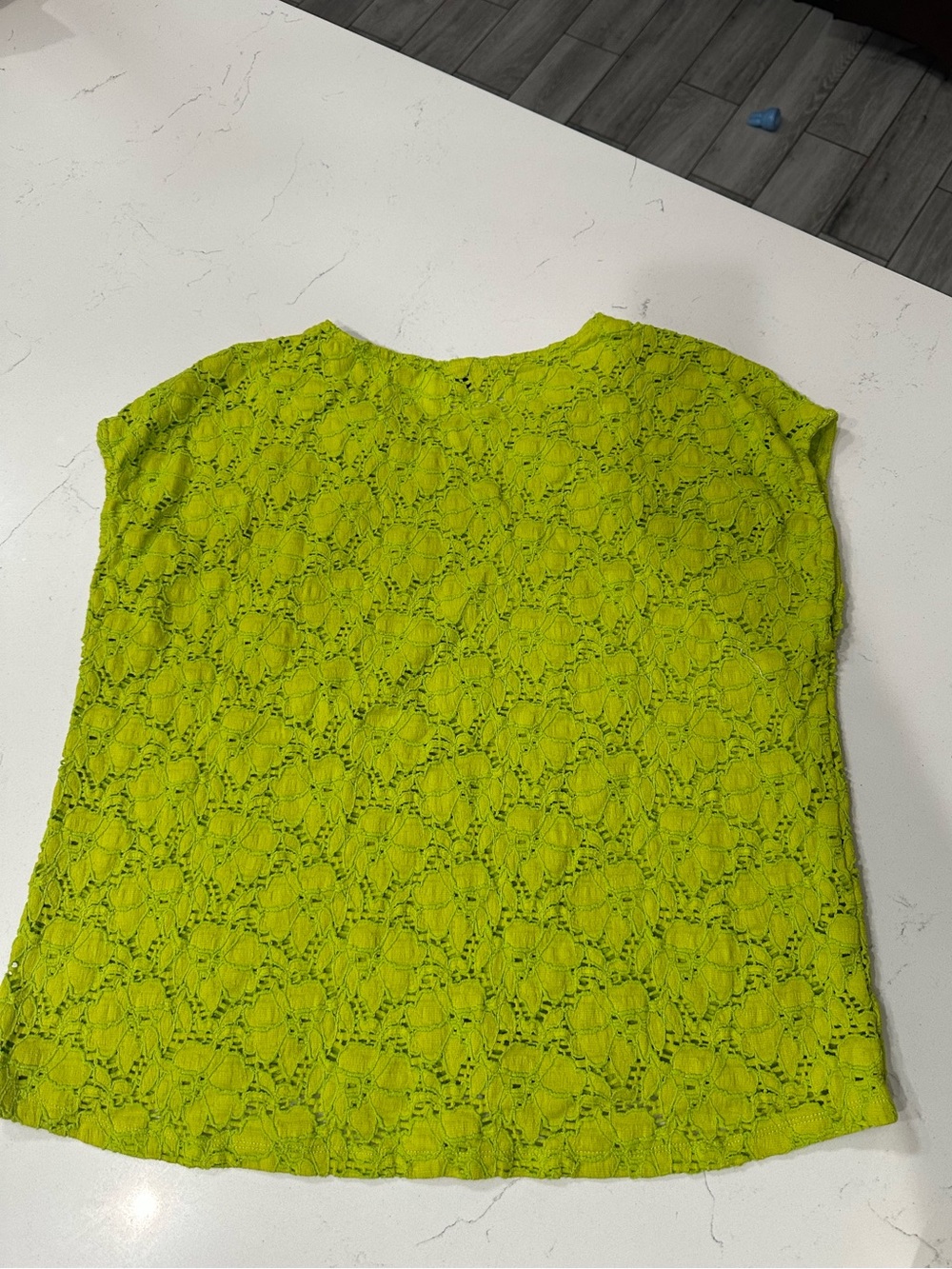 Chaus Neon Lime Lace Short Sleeve Blouse
